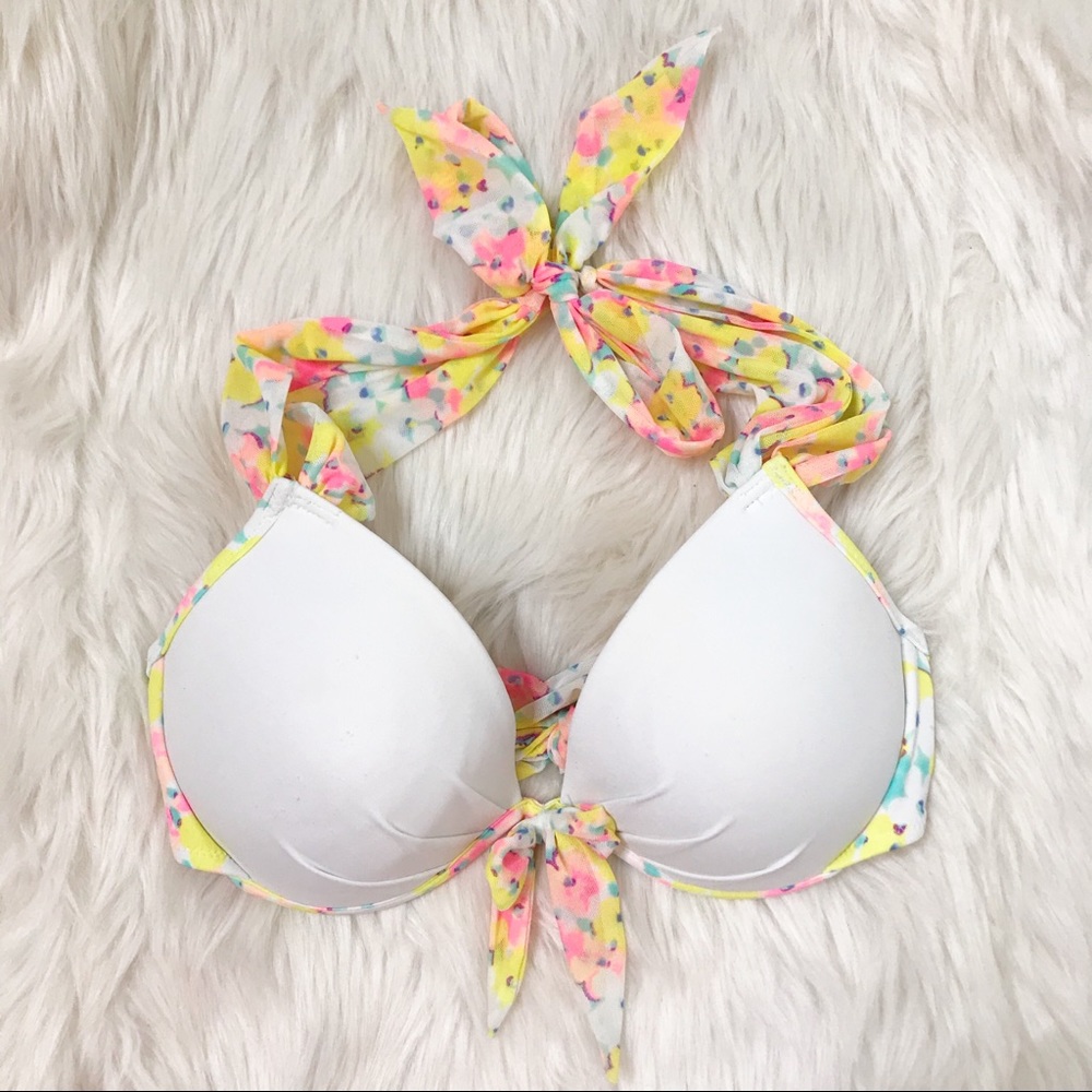 Victoria’s Secret White Padded Swimsuit Top